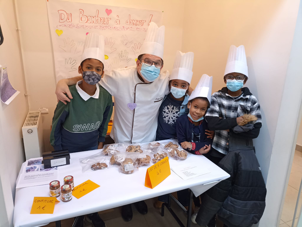 AMJ : du bonheur à donner, stand cookies