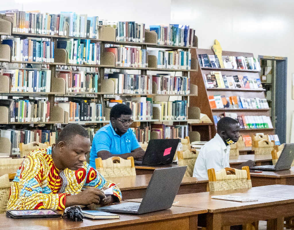 Constituer un fond biblique et théologique pour les étudiants d'Afrique de l'Ouest Francophone