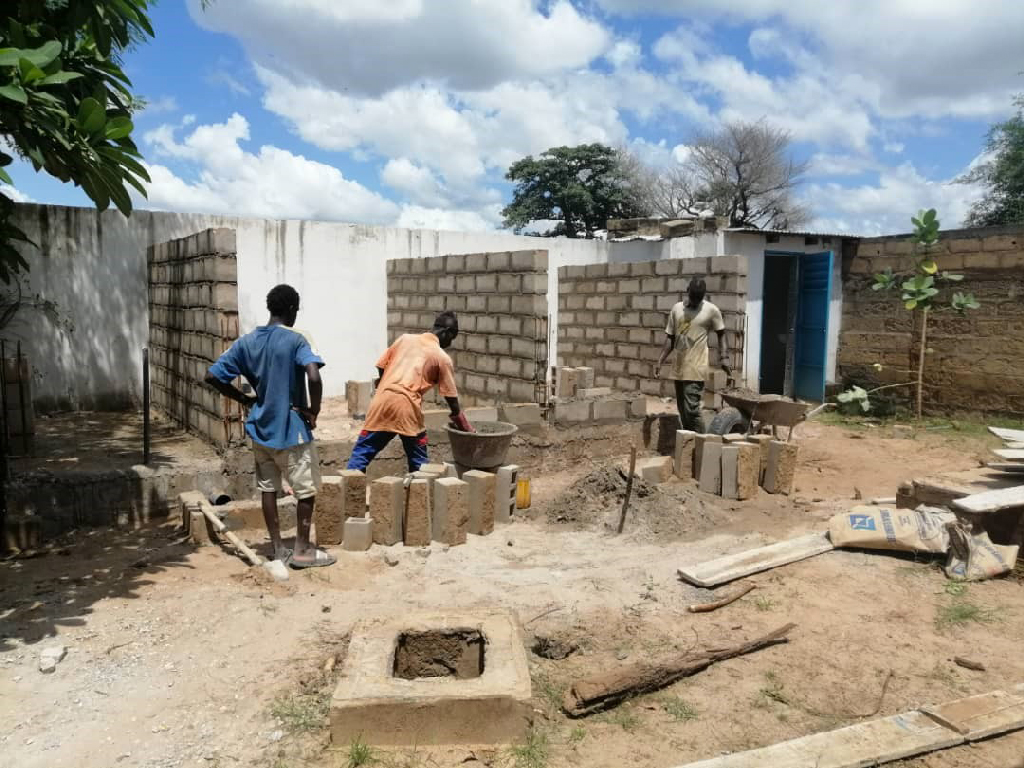 Les travaux ont pu commencer grâce à vos dons : école la Source au Sénégal